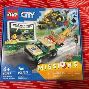 LEGO City Missions Wild Animal Rescue Truck - Green, Tan, White